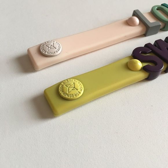 Vntg bcbgeneration Rubber Affirmation Bracelets - Picture 5 of 7